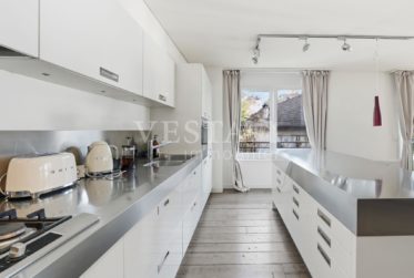 EXCLUSIVITÉ - APPARTEMENT AVEC VUE À MONTREUX