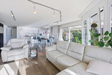 EXCLUSIVITÉ - APPARTEMENT AVEC VUE À MONTREUX