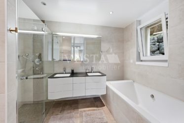 EXCLUSIVITÉ - APPARTEMENT AVEC VUE À MONTREUX